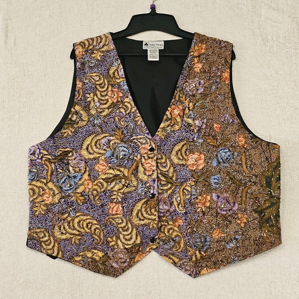EUC Vintage Ana Mori Beaded Floral Snap Vest Women's All Sizes Wearable Art